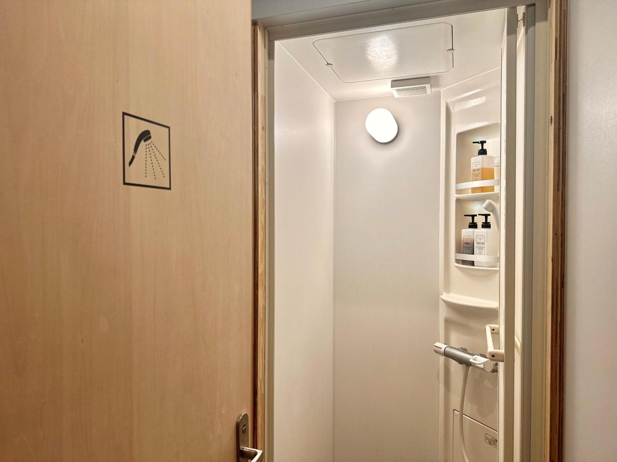 Travel&Book Hotel Hulatoncabin Takamatsu Esterno foto